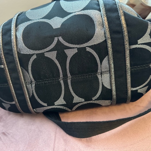 Coach Poppy Handbag - Picture 7 of 7